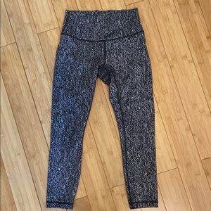 3/4 length lululemon leggings